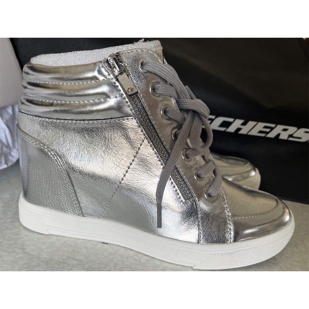 ALDO Womens Kaia Silver Wedge Heel Lace Up Sneakers Size 6.5 NEW